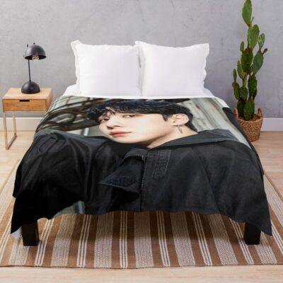 Ateez Yunho "The World Ep.1 : Movement Guerrilla" Throw Blanket Official Ateez Merch